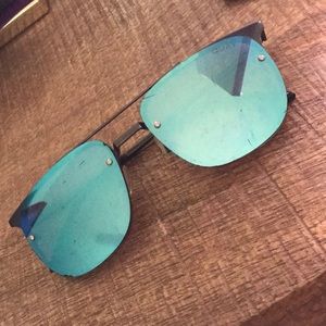 Quay sunnies
